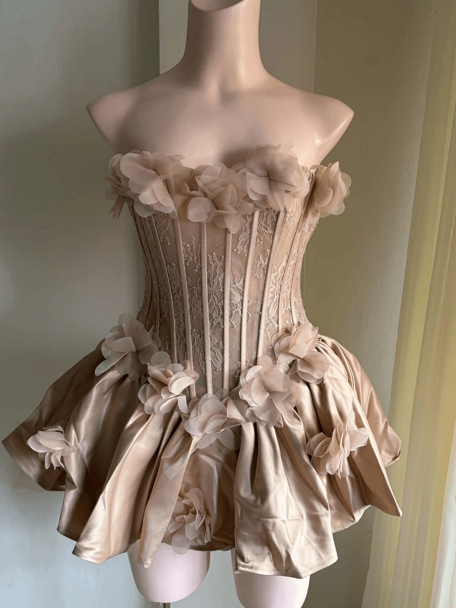Lucienne (Brown) view 3